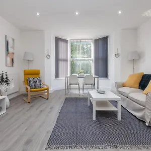  Apartment Tides Reach