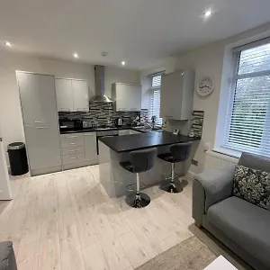  Apartment Spacious 2 Bedroom